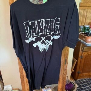 Gildan Black Graphic T-Shirt